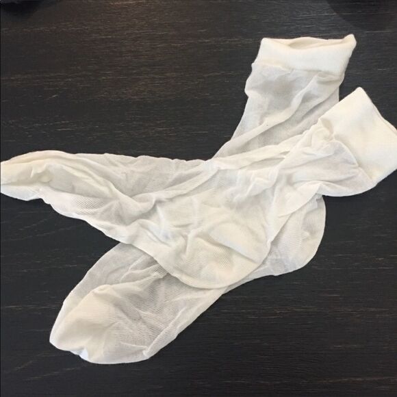 BUNDLE of socks!! (E6) - Picture 5 of 6